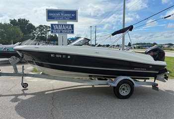 2021 Bayliner VR4 Boat